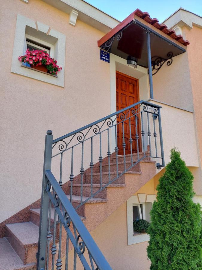 Apartment Polic Sibenik Bagian luar foto