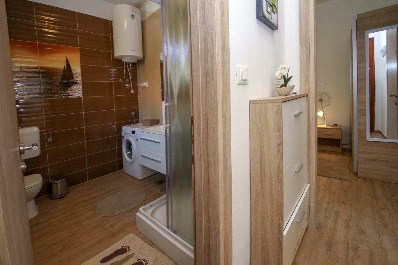Apartment Polic Sibenik Bagian luar foto