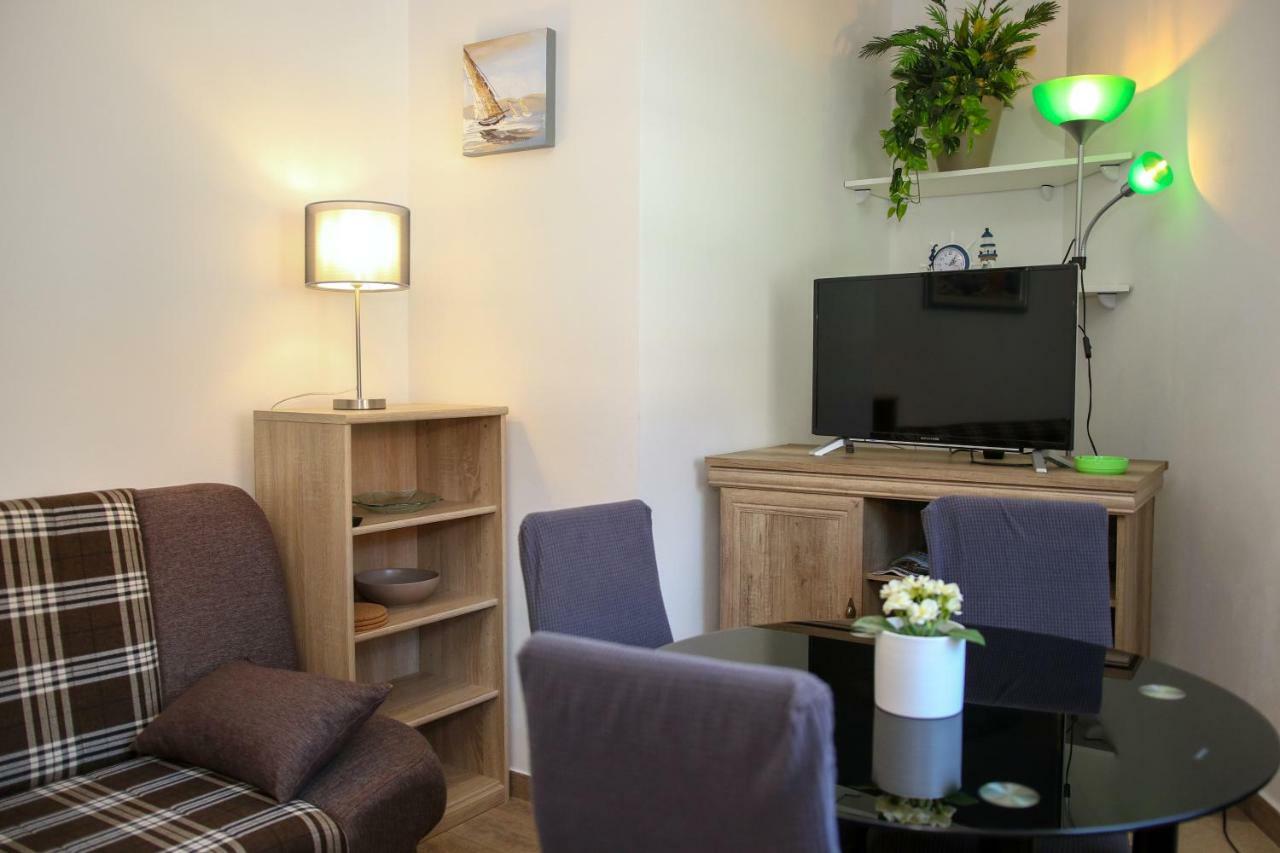 Apartment Polic Sibenik Bagian luar foto