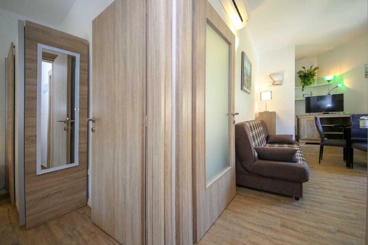 Apartment Polic Sibenik Bagian luar foto