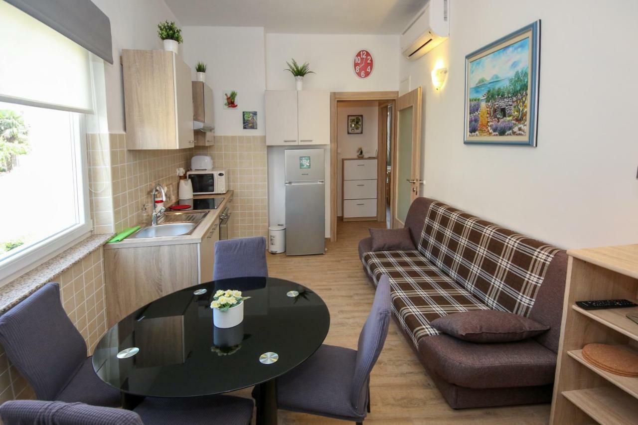 Apartment Polic Sibenik Bagian luar foto