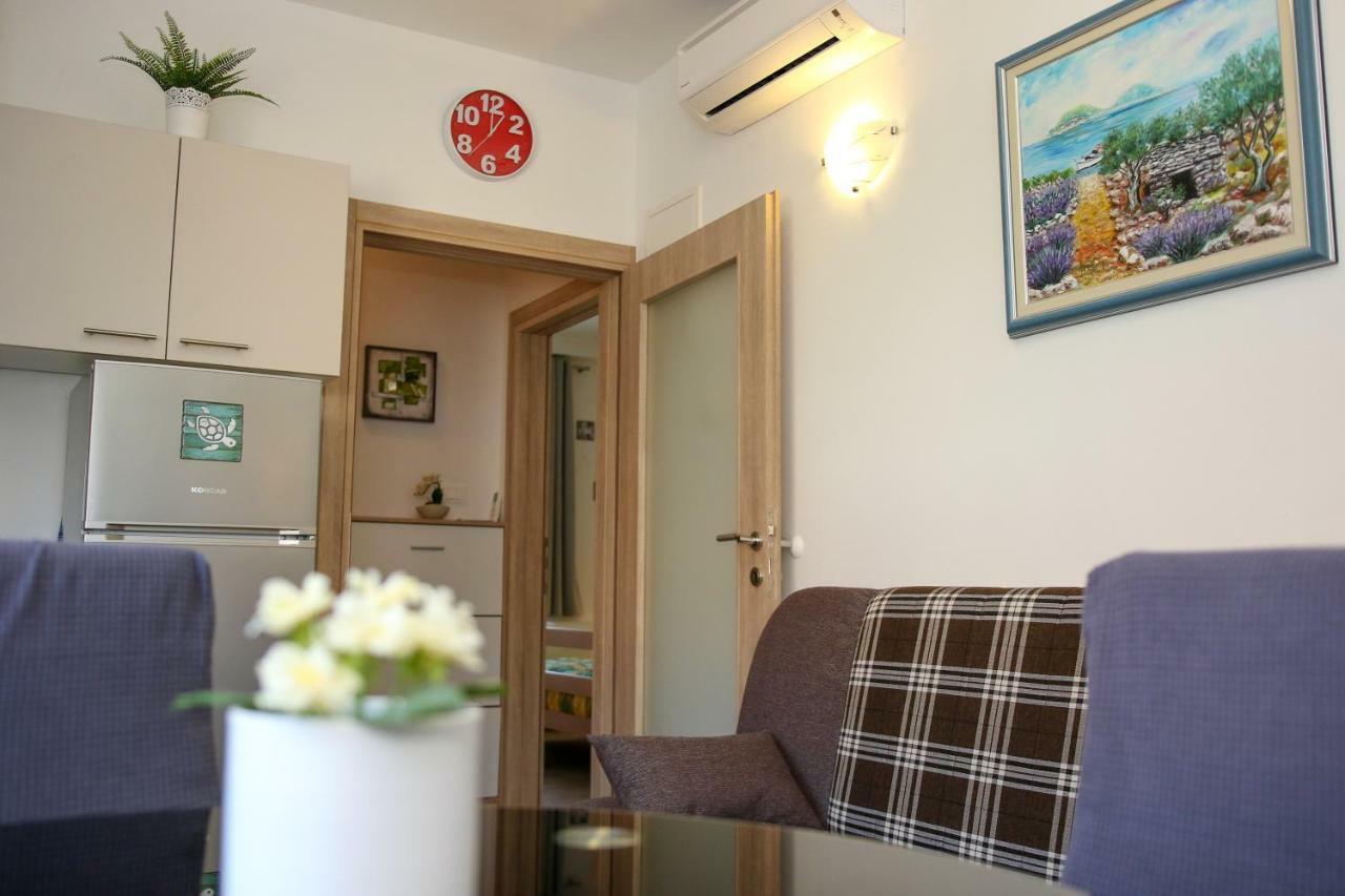 Apartment Polic Sibenik Bagian luar foto